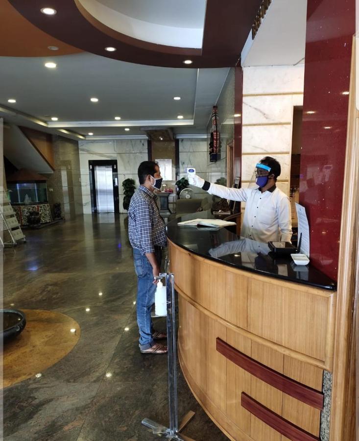 Hotel Sharada International ウドゥピ エクステリア 写真