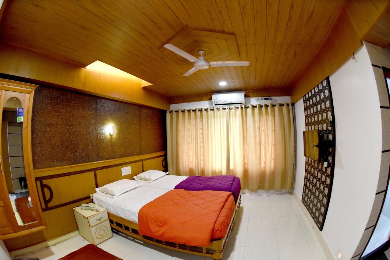 Hotel Sharada International ウドゥピ エクステリア 写真