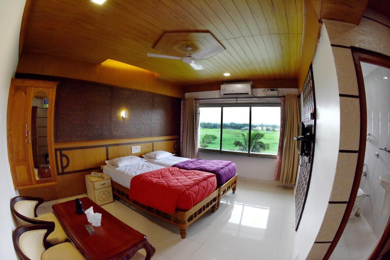 Hotel Sharada International ウドゥピ エクステリア 写真