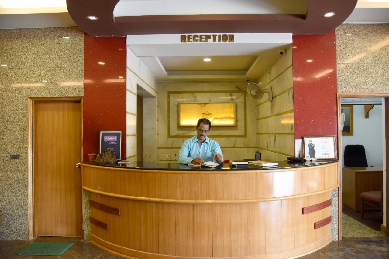 Hotel Sharada International ウドゥピ エクステリア 写真