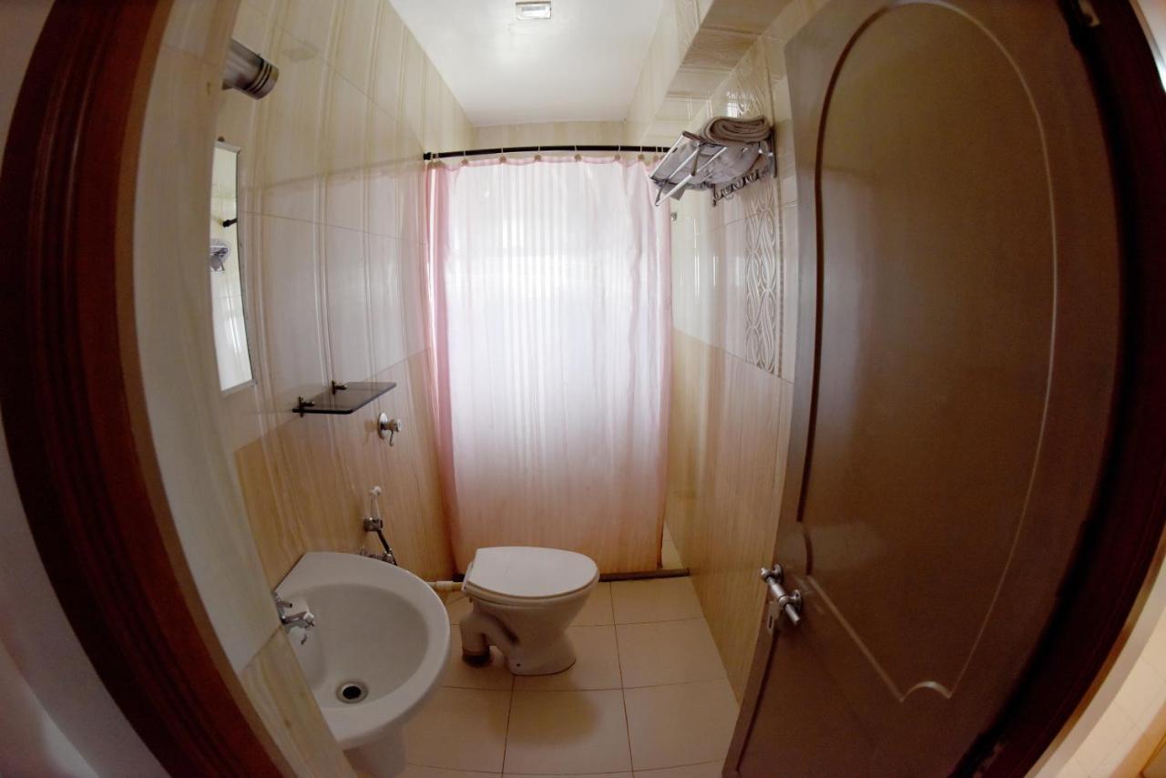 Hotel Sharada International ウドゥピ エクステリア 写真