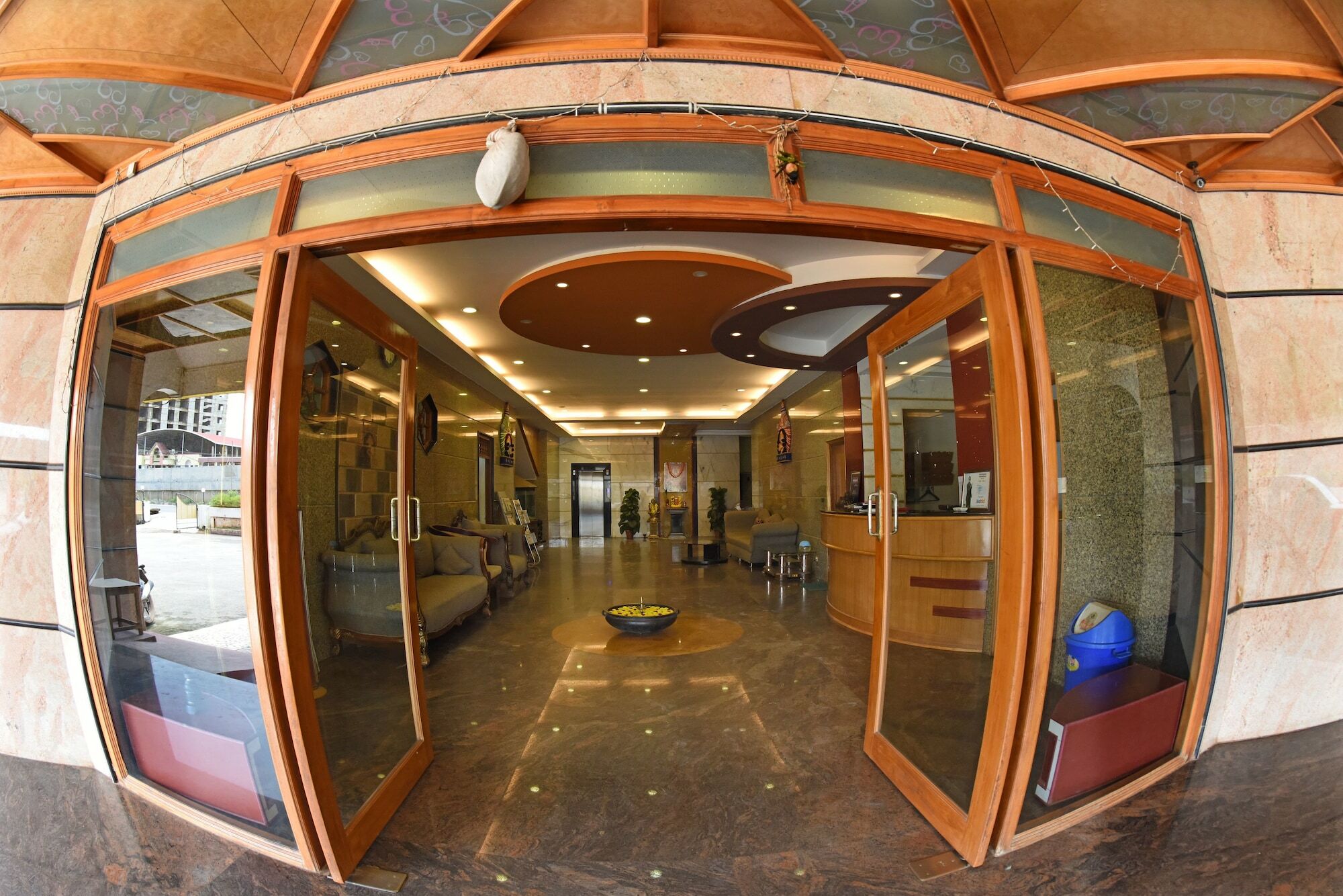 Hotel Sharada International ウドゥピ エクステリア 写真